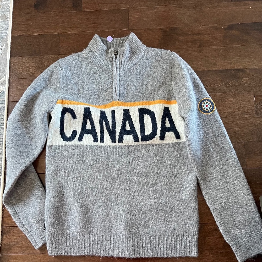 Canada sweater